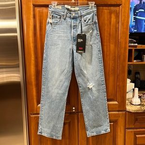 Levi’s Ribcage Straight Ankle  NWT.  25 x 27